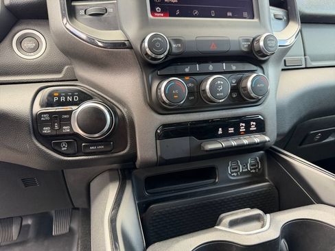 Used 2023 RAM 1500 Big Horn AWD/4WD image 32