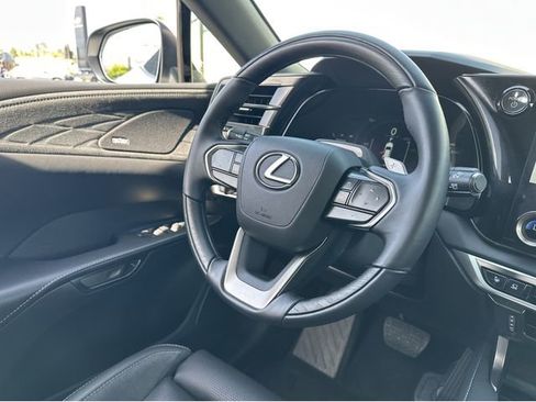 Certified 2025 Lexus RX 450h AWD w/ Luxury Package image 13