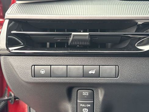 Certified 2025 Nissan Murano SV image 11