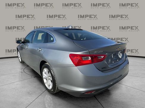 Used 2024 Chevrolet Malibu LT image 3