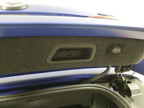 Used 2023 BMW M4 xDrive Competition AWD/4WD image 9