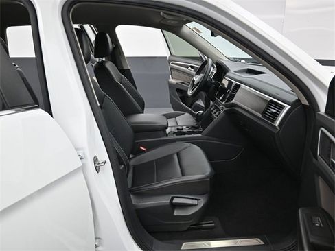 Used 2022 Volkswagen Atlas SE image 36