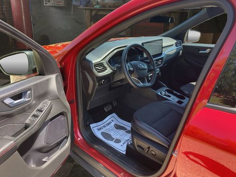 Certified 2023 Ford Escape ST-Line w/ Tech Pack #1 FWD image 17