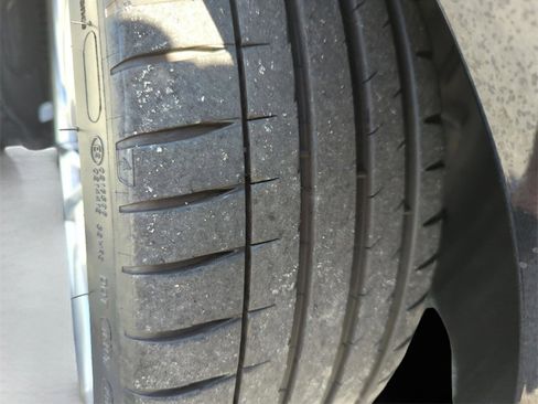 Used 2017 Volkswagen Golf R 4-Door image 47