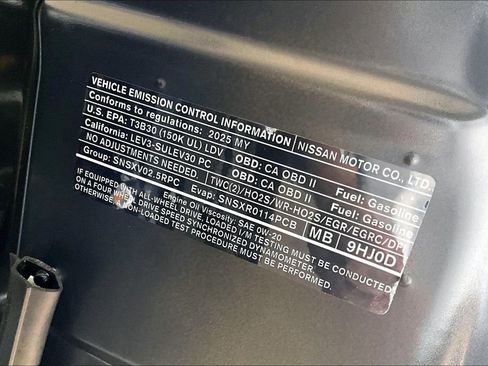 Used 2025 Nissan Altima 2.5 SV FWD image 34