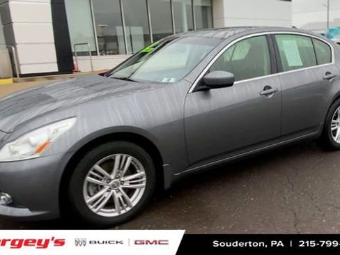 Used 2013 INFINITI G37 x w/ Premium Pkg image 4