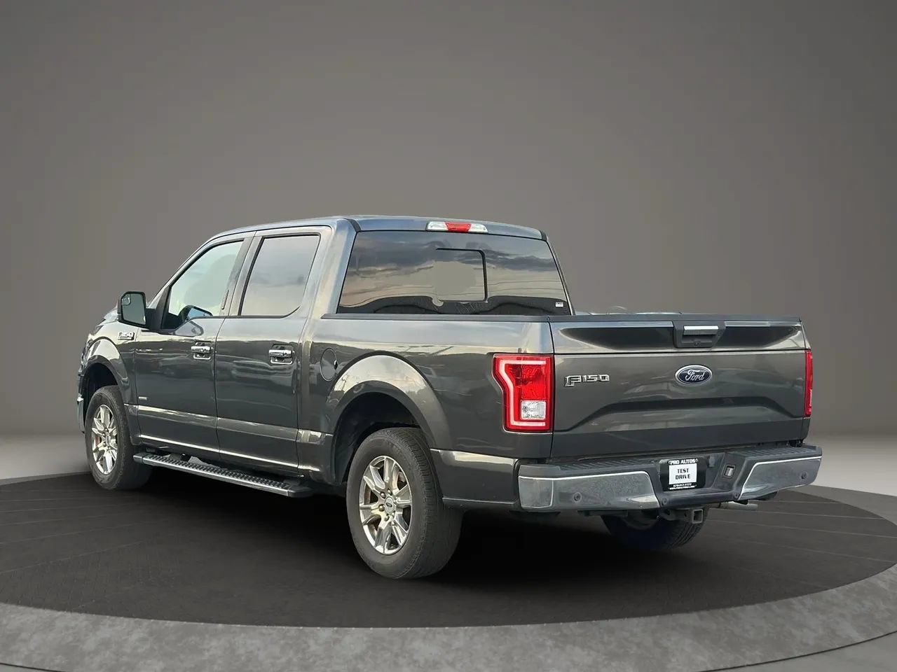 Used 2017 Ford F150 XLT w/ Equipment Group 302A Luxury RWD image 9