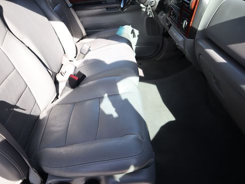 Used 2006 Ford F350 4x4 SuperCab DRW Super Duty image 58