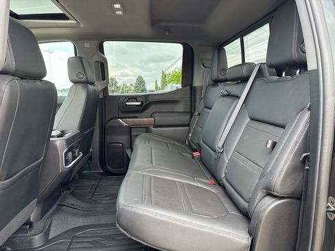Certified 2022 GMC Sierra 1500 Denali w/ Denali Premium Package AWD/4WD image 39