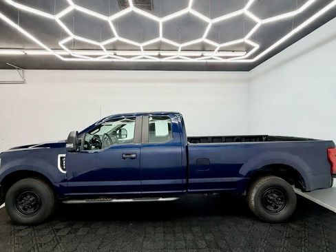 Used 2017 Ford F350 XL w/ Power Equipment Group image 4