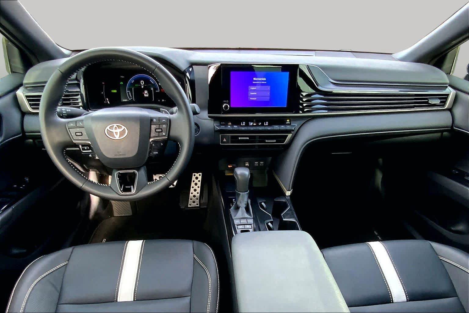 Used 2026 Toyota Camry SE w/ Convenience Package FWD image 16