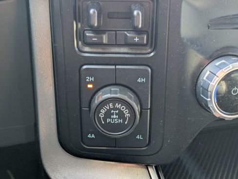 Used 2023 Ford F150 Limited image 29