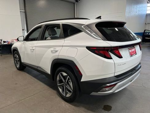 Used 2025 Hyundai Tucson SEL FWD image 5