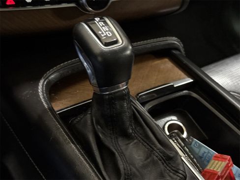 Used 2017 Volvo XC90 T6 Inscription w/ Vision Package image 18