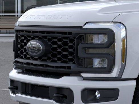New 2025 Ford F350 XLT w/ Black Appearance Package AWD/4WD image 18