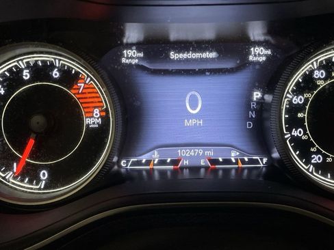 Used 2021 Jeep Cherokee Limited image 24