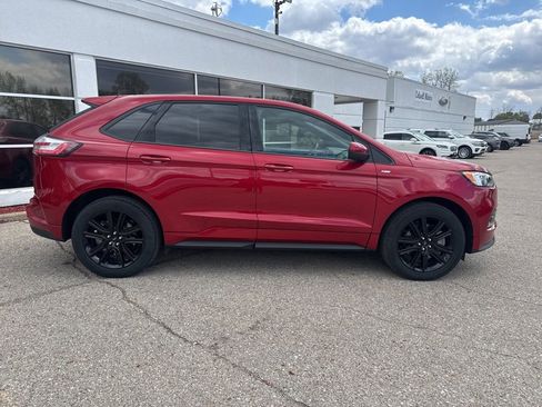 Used 2023 Ford Edge ST-Line w/ Class II Trailer Tow Package AWD/4WD image 2