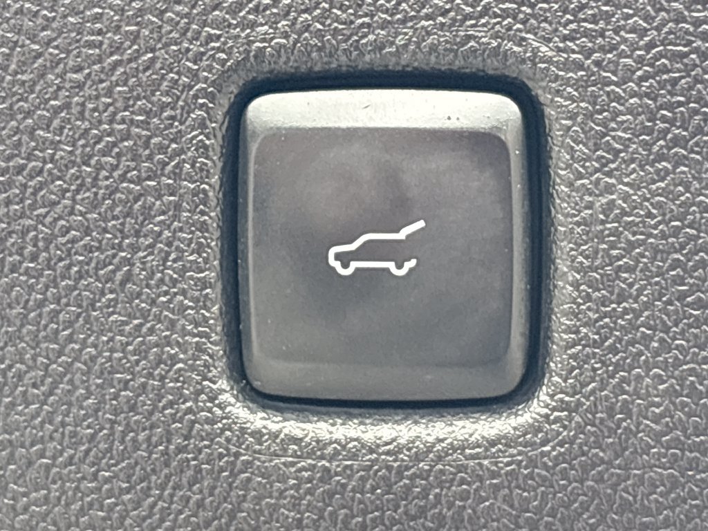 Certified 2022 Ford Escape SEL FWD image 28