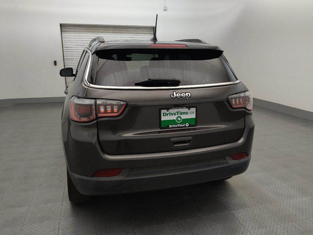 Used 2019 Jeep Compass Latitude FWD image 6