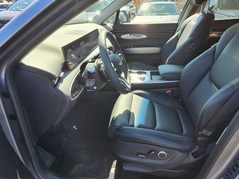 New 2026 Genesis GV70 2.5T Select image 19