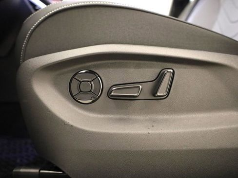 New 2026 Volkswagen Tiguan SE R-Line image 11