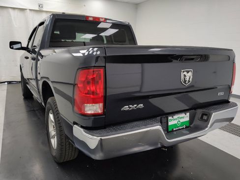 Used 2021 RAM 1500 Classic SLT AWD/4WD image 3