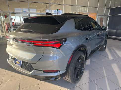 New 2026 Chevrolet Equinox EV RS image 4