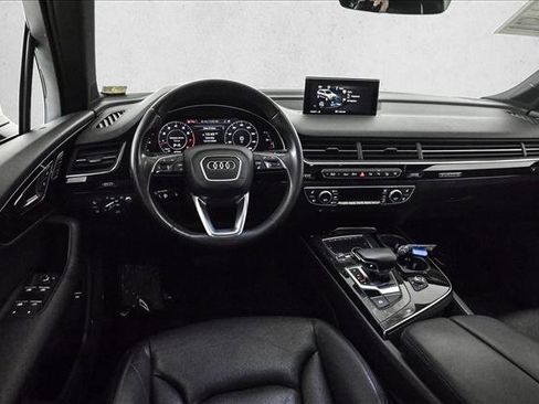Used 2019 Audi Q7 3.0T Prestige w/ Prestige Package image 19