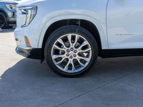 New 2026 GMC Acadia Denali w/ Super Cruise Package AWD/4WD image 31