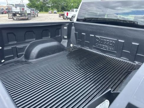 Used 2025 Chevrolet Silverado 1500 LT RWD image 12