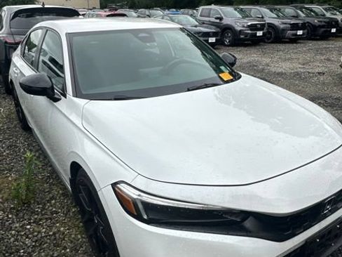 Used 2023 Honda Civic Sport image 6