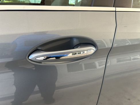 Used 2018 BMW 530e xDrive image 15