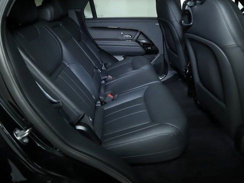 Certified 2025 Land Rover Range Rover Sport SE image 29