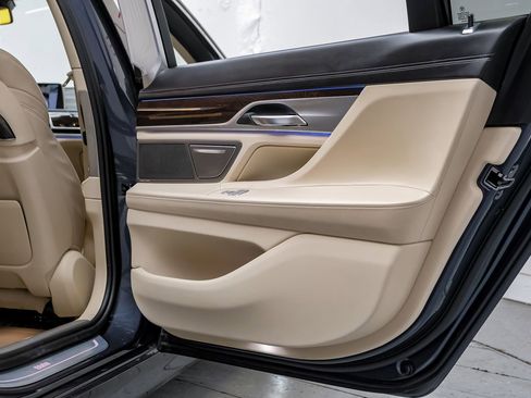 Used 2016 BMW 740i w/ Executive Package image 45