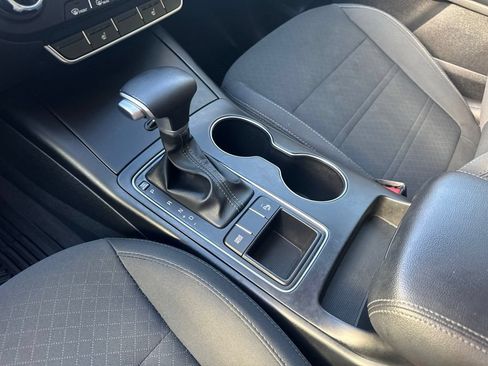 Used 2020 Kia Sorento S FWD image 21