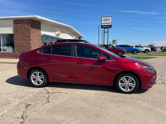 Used 2018 Chevrolet Cruze LT image 1