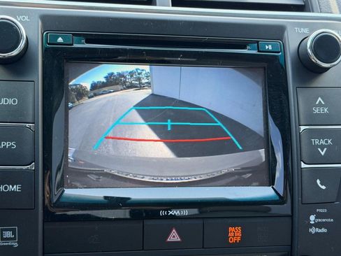 Used 2017 Toyota Camry XLE image 24