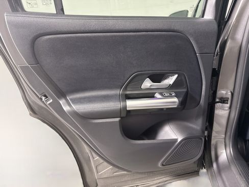 Used 2023 Mercedes-Benz GLA 250 w/ Premium Package image 26