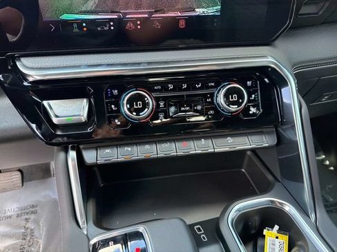 New 2026 GMC Sierra 1500 Denali w/ Denali Reserve Package AWD/4WD image 25