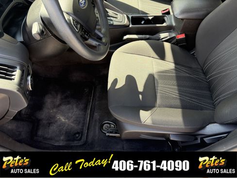 Used 2017 Ford Focus SE FWD image 18