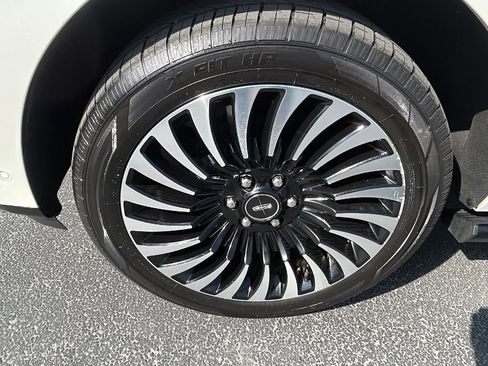 Used 2019 Lincoln Navigator Black Label w/ Cargo Package image 30