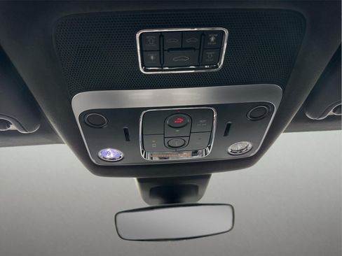 New 2026 Bentley Flying Spur V8 AWD/4WD image 50