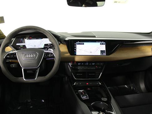 Used 2023 Audi e-tron GT Premium Plus image 9