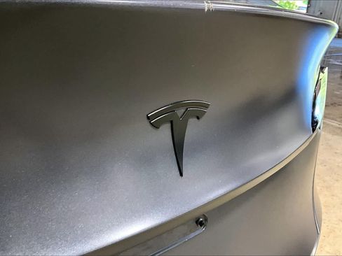 Used 2021 Tesla Model Y Long Range AWD/4WD image 26