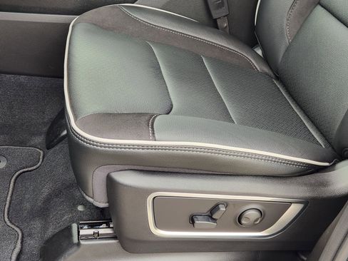 New 2026 RAM 1500 Laramie AWD/4WD image 20