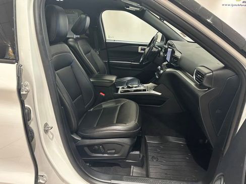 Used 2020 Ford Explorer XLT w/ Equipment Group 202A AWD/4WD image 8