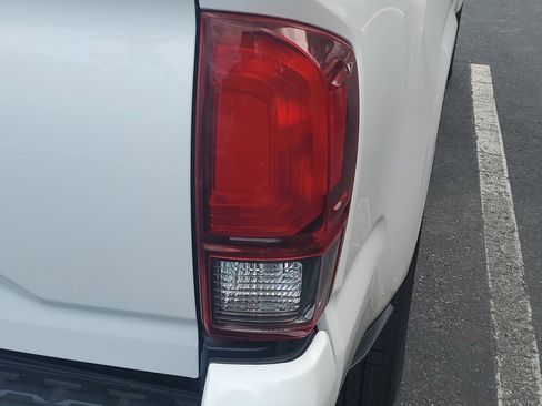 Certified 2019 Toyota Tacoma SR w/ SR Convenience Package image 8