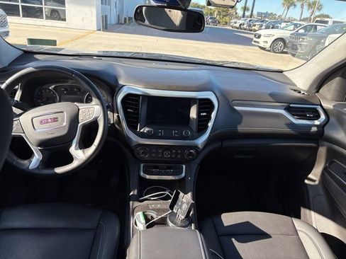 Used 2021 GMC Acadia SLT w/ LPO, Floor Liner Package image 9