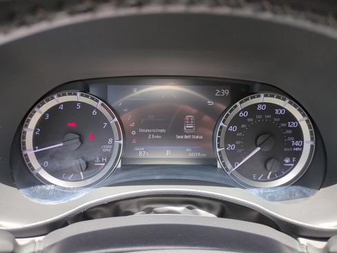 Used 2023 Toyota Highlander XLE FWD image 25