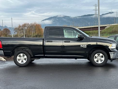 Used 2024 RAM 1500 Classic SLT image 2